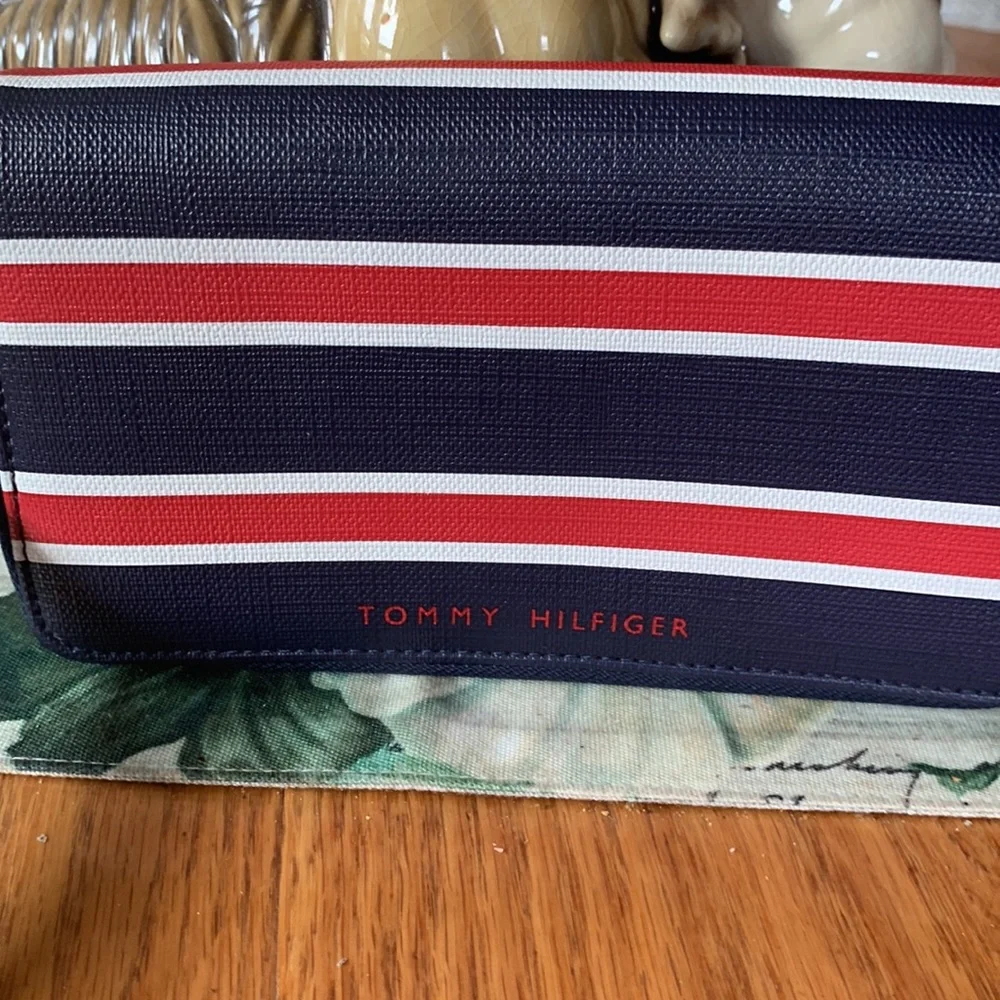 Timmy Hilfiger Wallet/Wristlet NWOT
